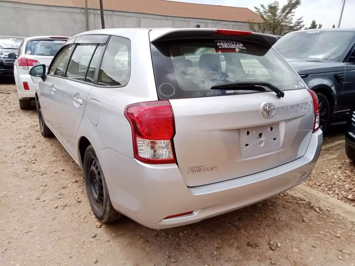 Toyota Fielder    - 2014