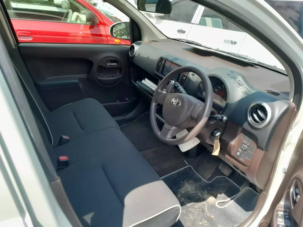 Toyota Passo - 2015