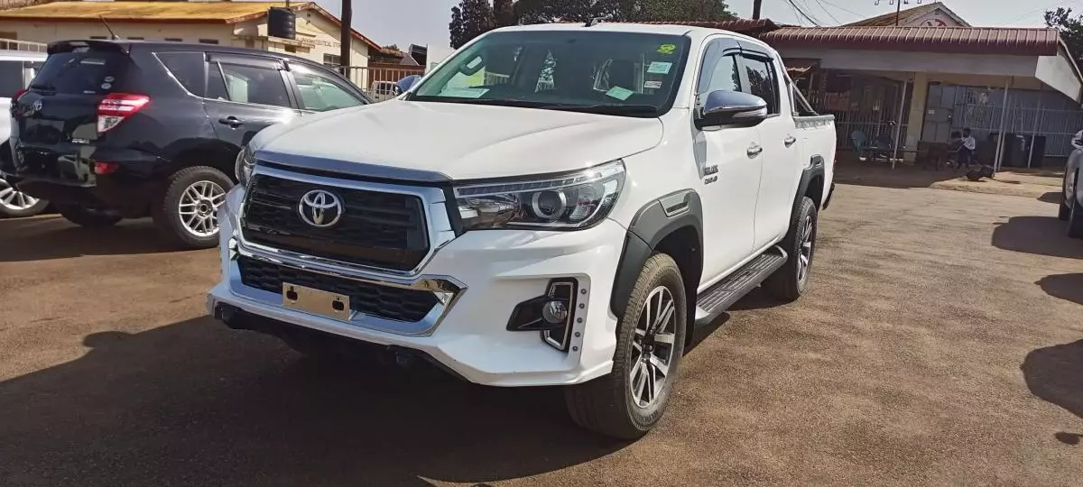 Toyota Hilux Revo    - 2018
