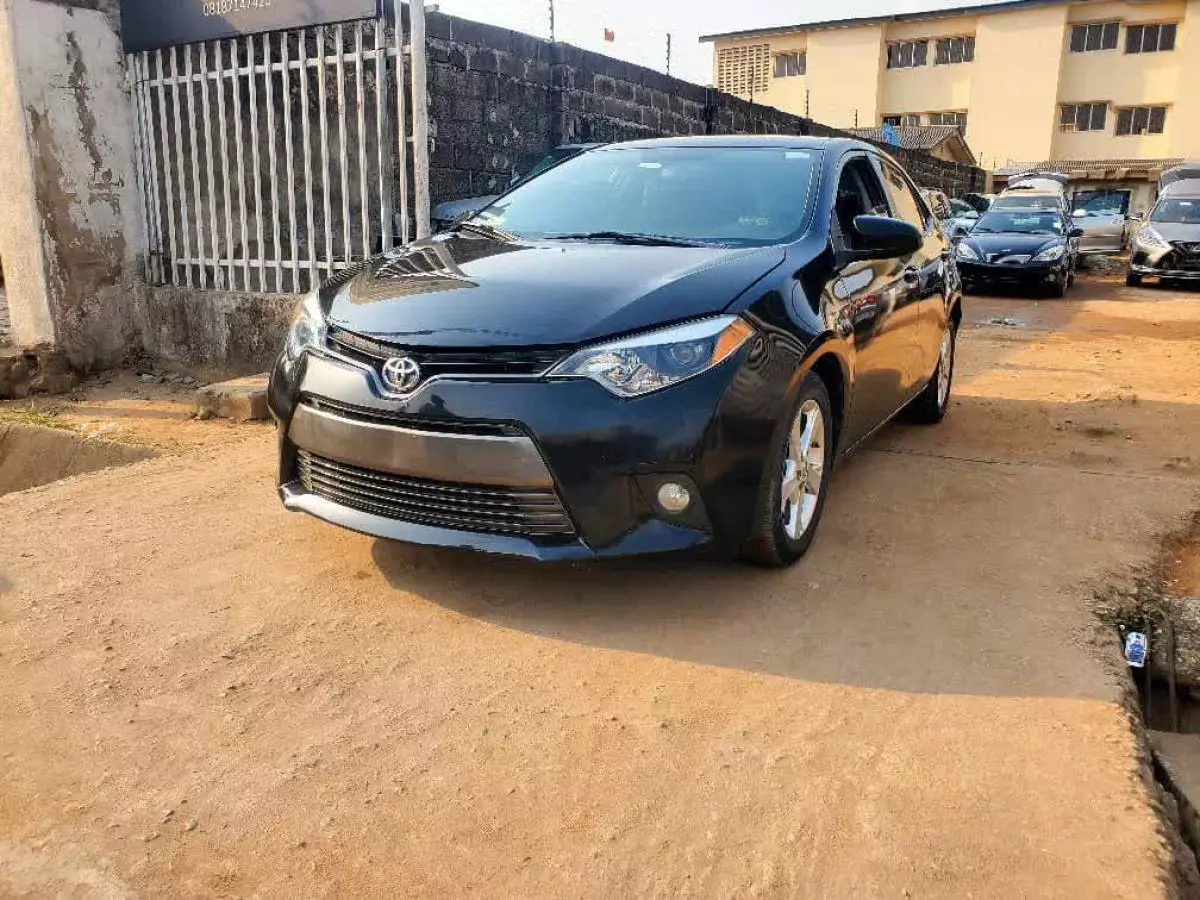 Toyota Corolla - 2015