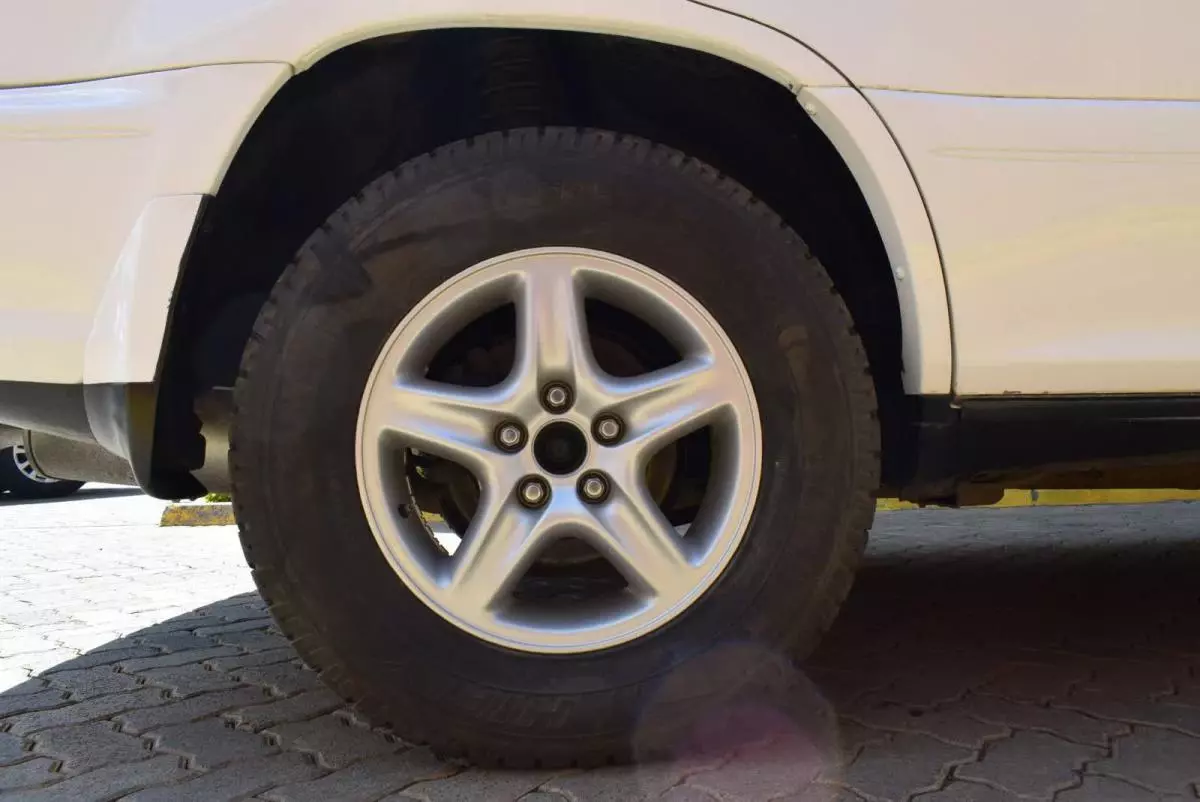 Toyota Harrier - 2001