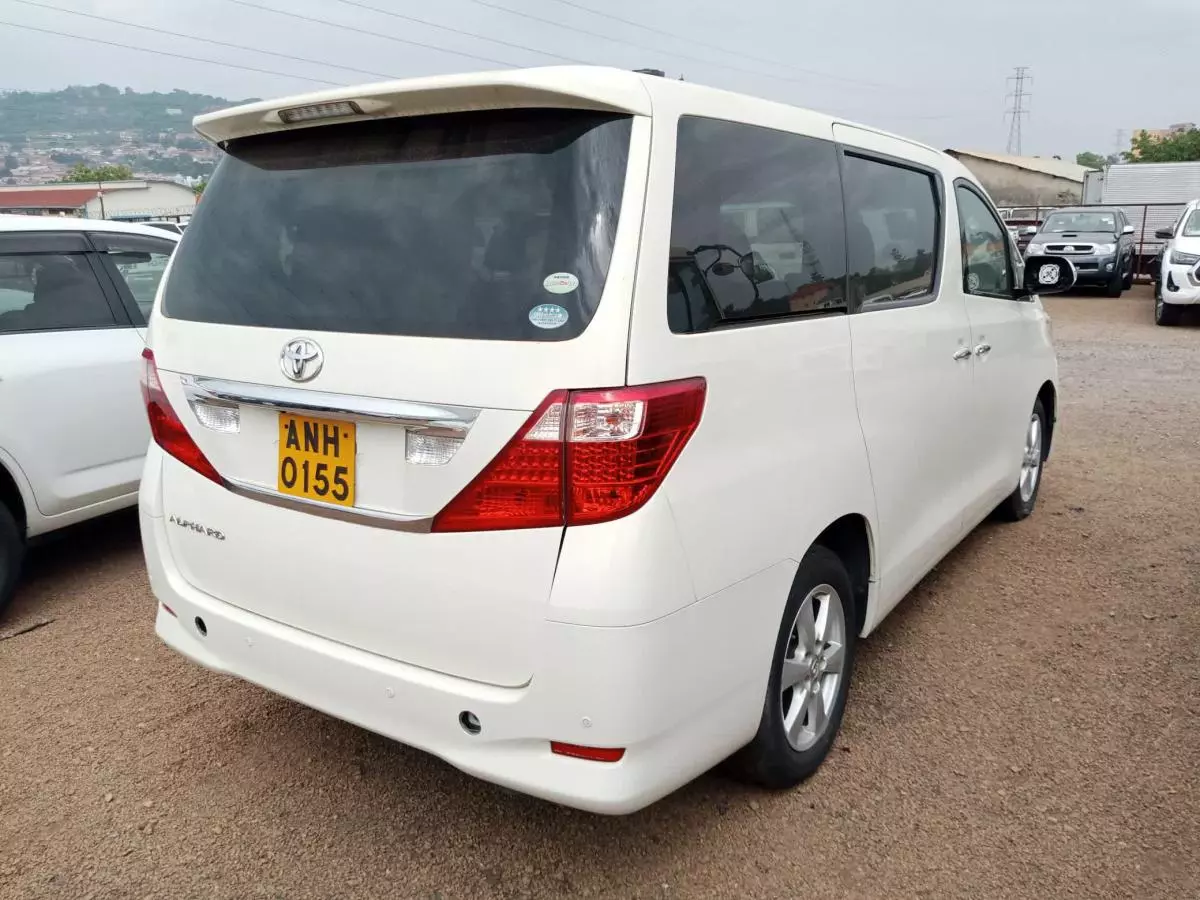 Toyota Alphard   - 2008