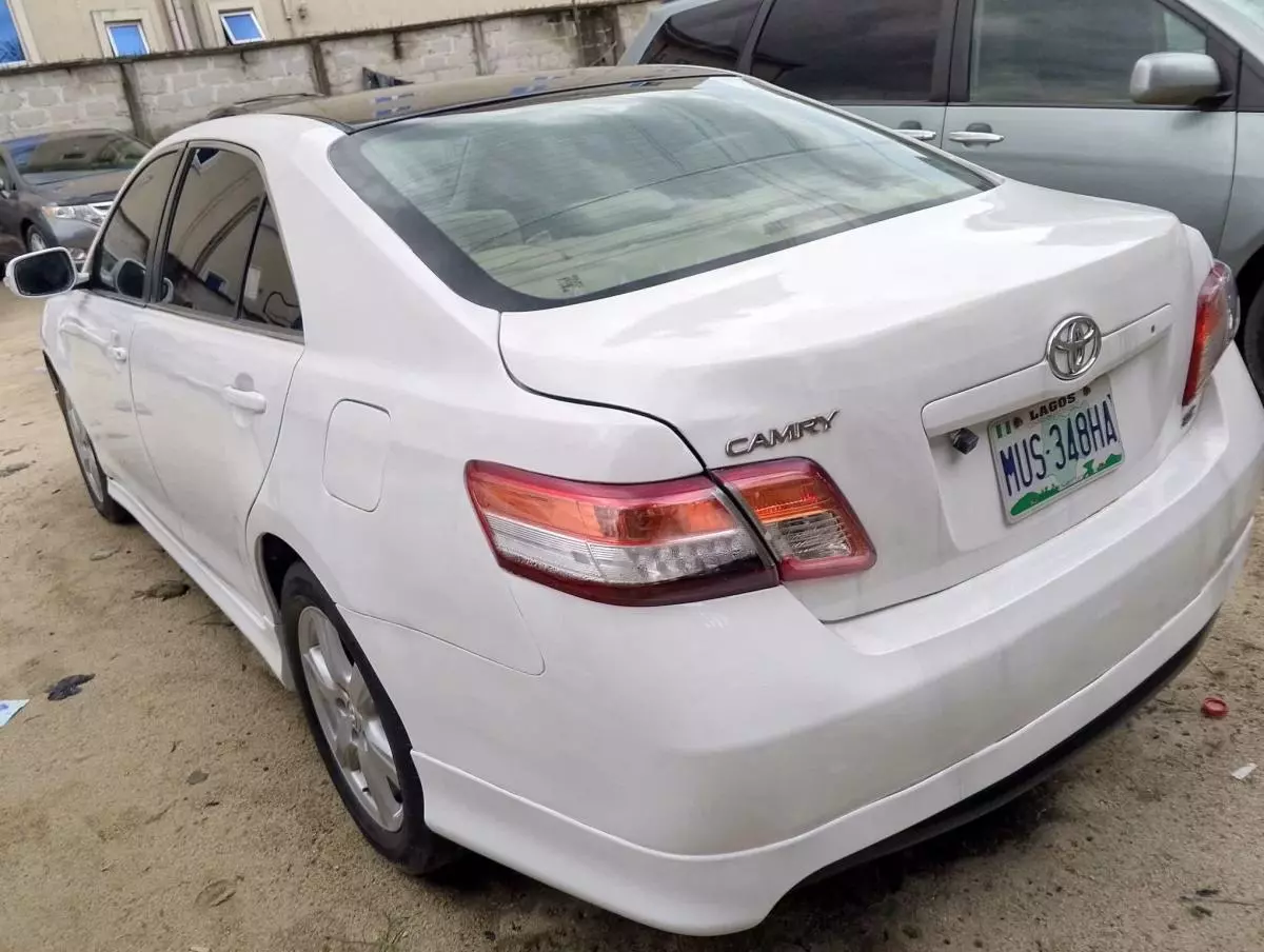 Toyota Camry   - 2007