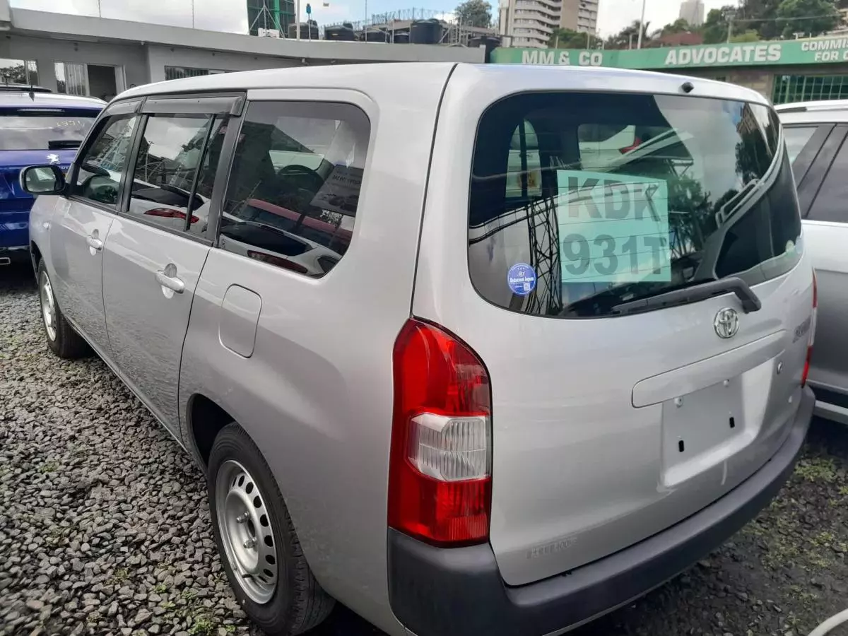 Toyota Succeed  - 2015