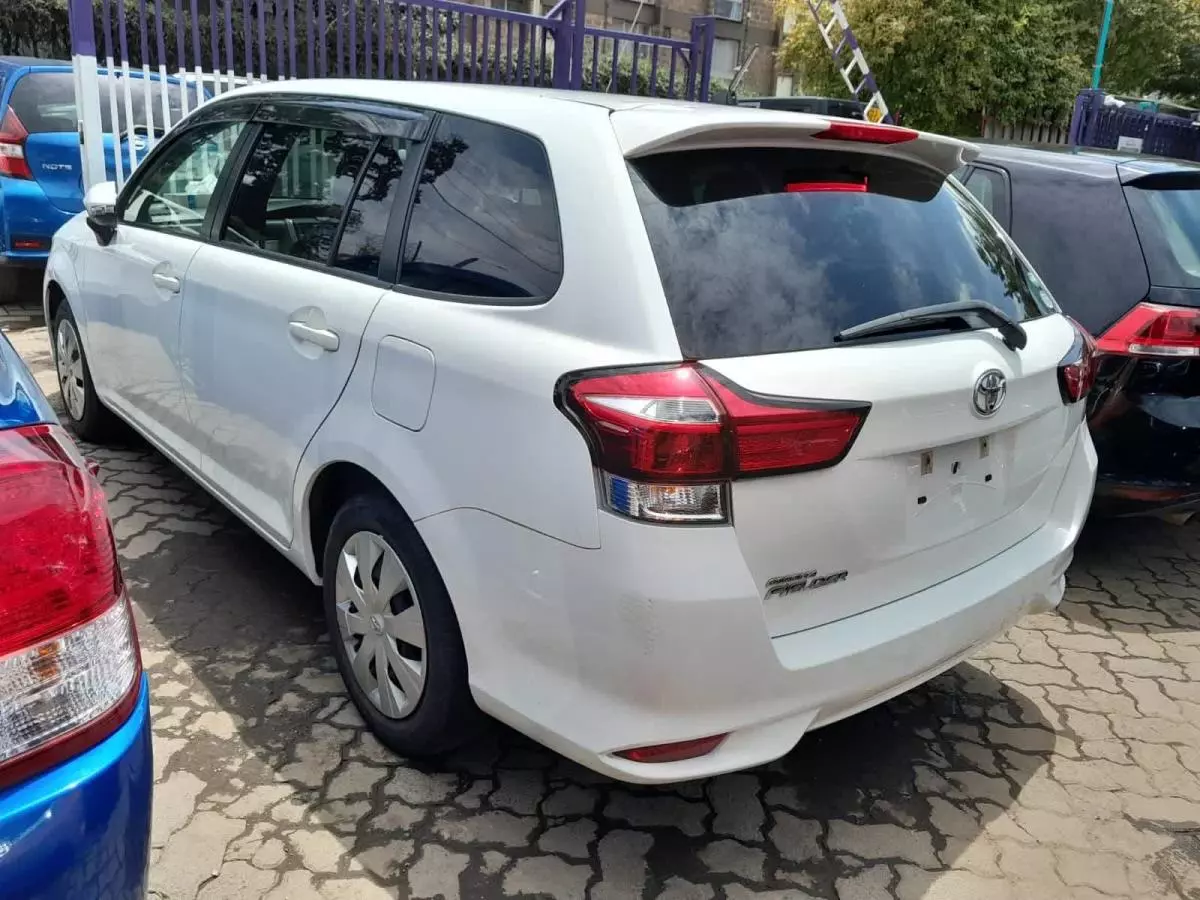 Toyota Fielder  - 2015