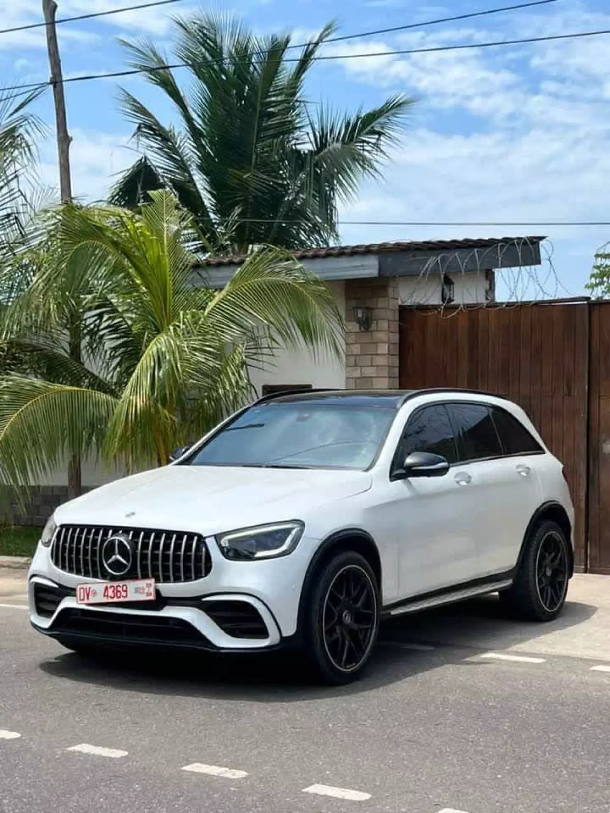 Mercedes-Benz GLC 300   - 2020