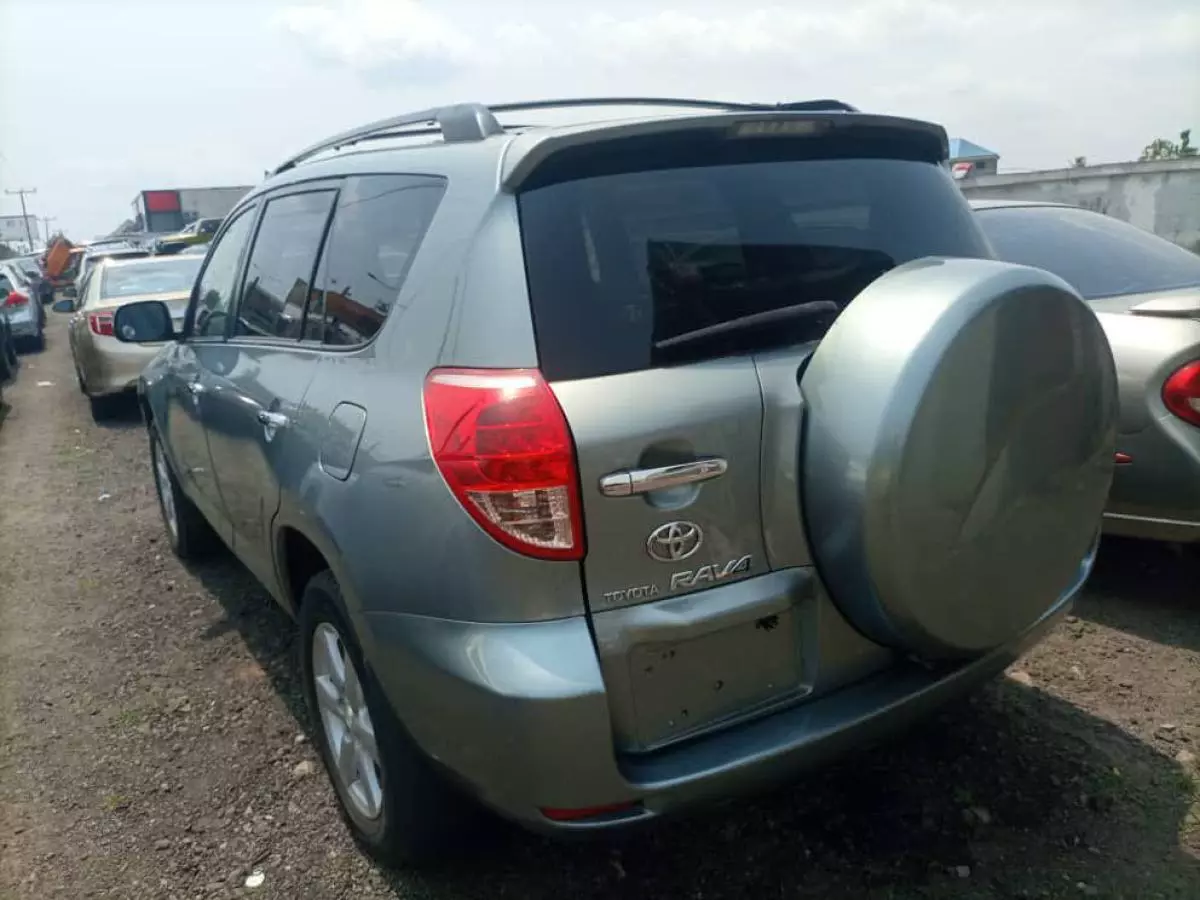 Toyota RAV 4 - 2007
