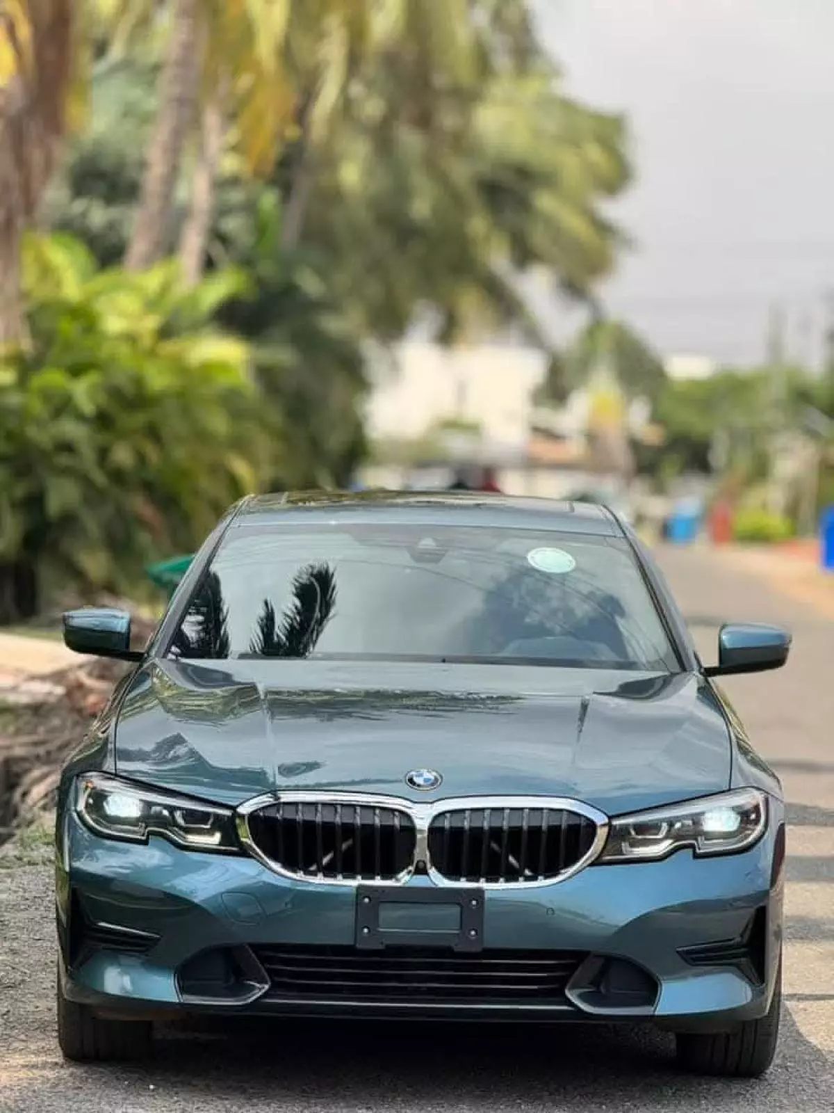 BMW 330i   - 2021