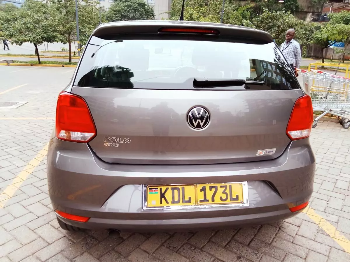 Volkswagen Polo   - 2022