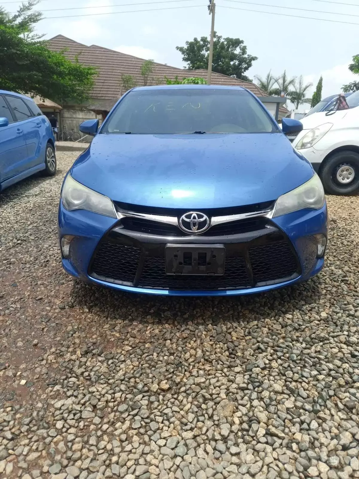 Toyota Camry   - 2016