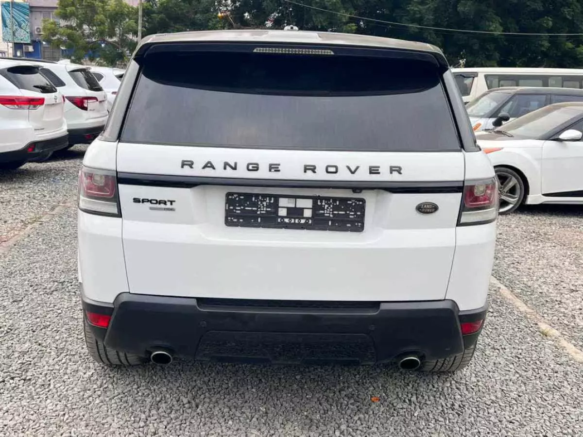 Land Rover Range Rover Sport   - 2017