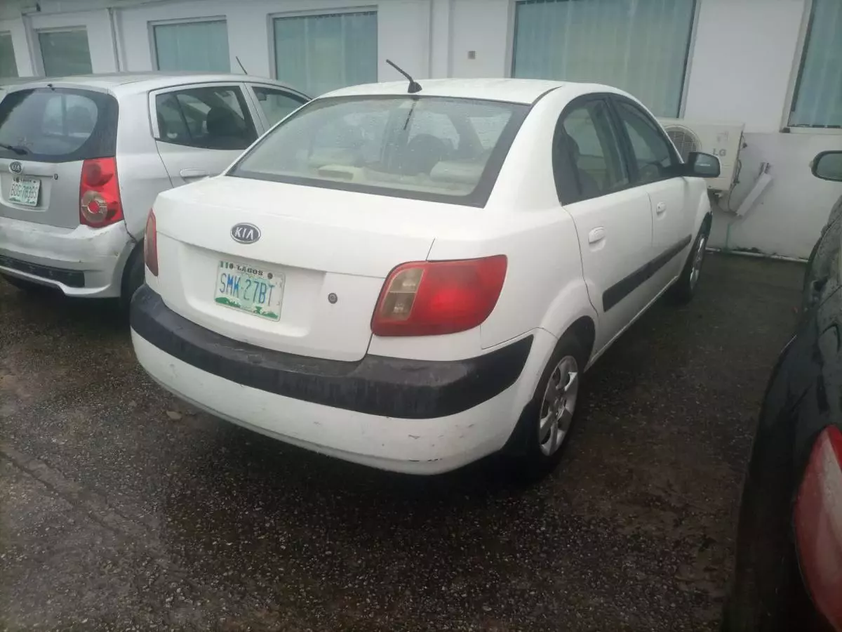 KIA Rio   - 2009