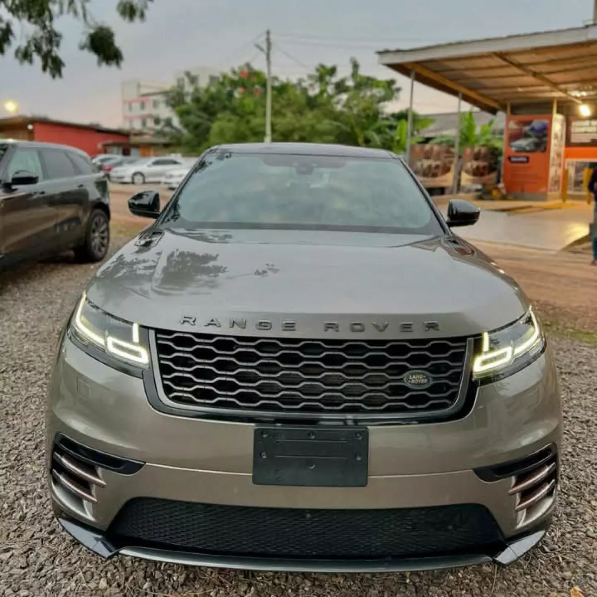 Land Rover Range Rover Velar   - 2018