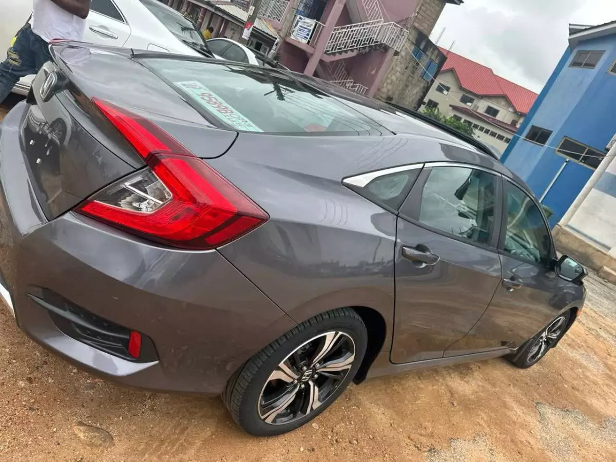 Honda Civic   - 2019