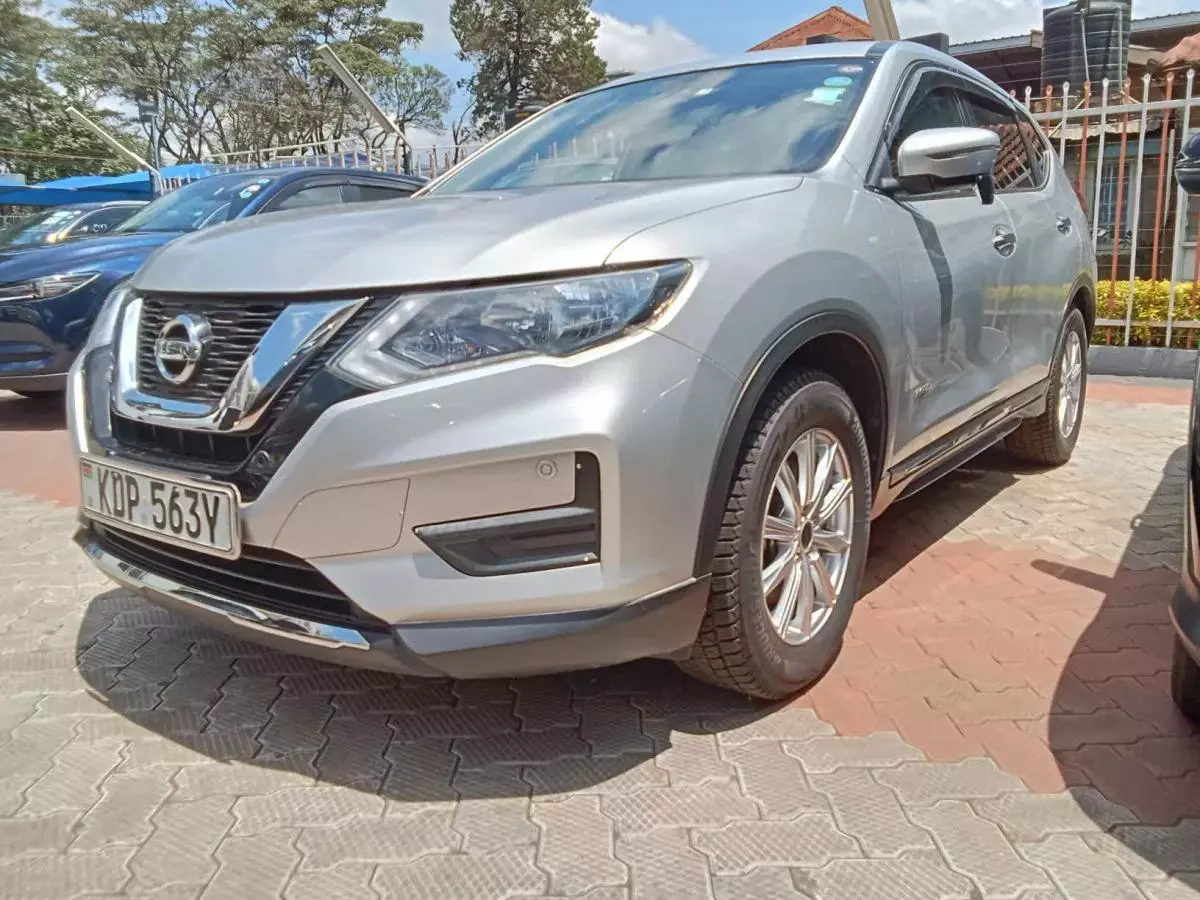 Nissan EXTRAIL HYBRID   - 2018