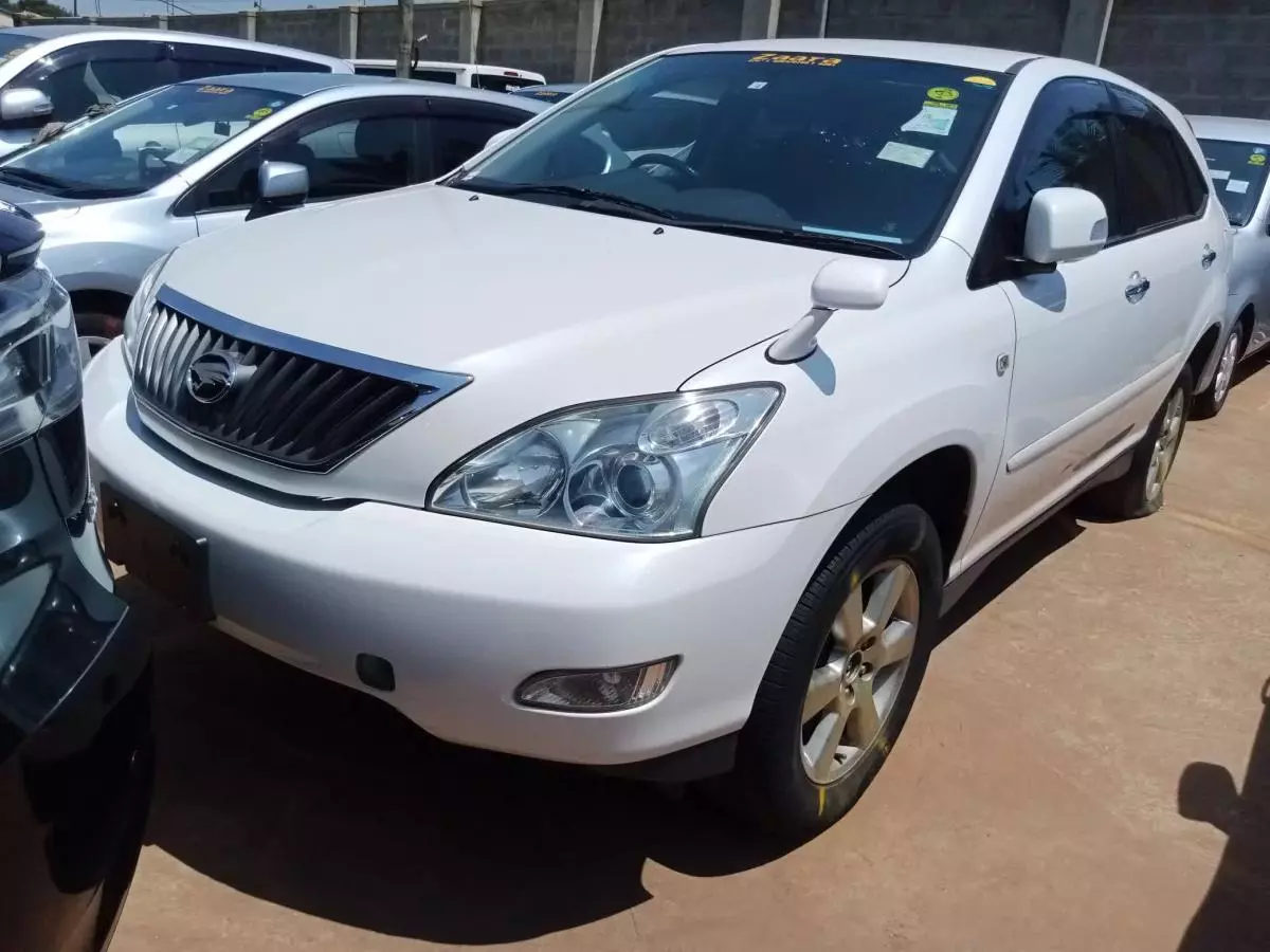 Toyota Harrier   - 2011