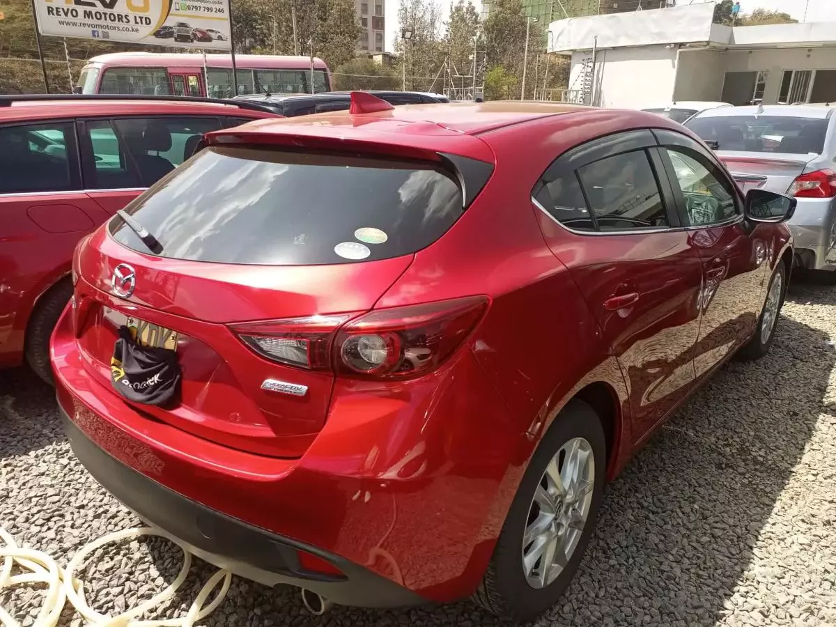Mazda Axela  - 2015