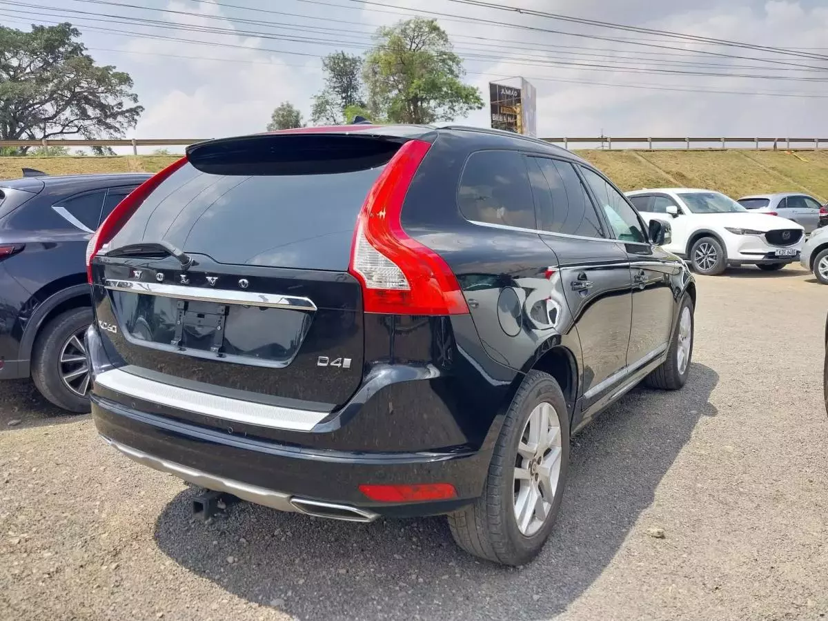 Volvo XC60   - 2017