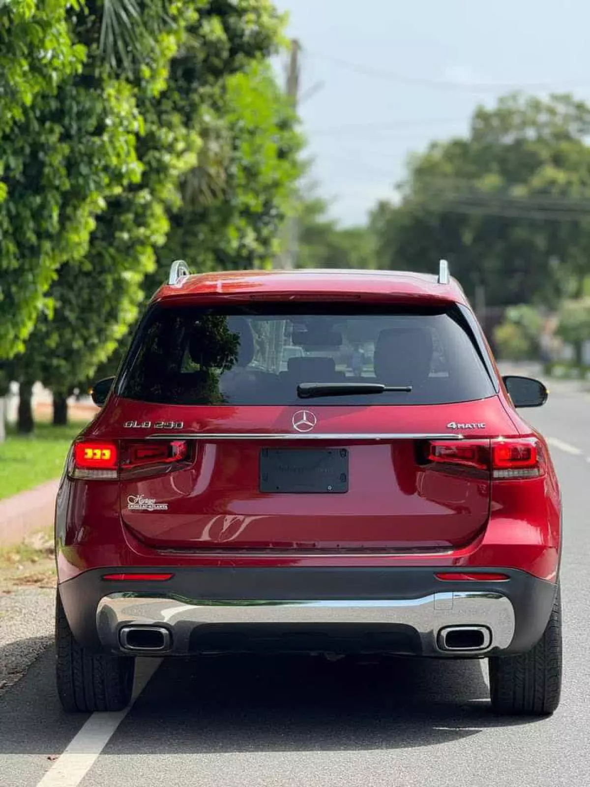 Mercedes-Benz GLB 250   - 2021