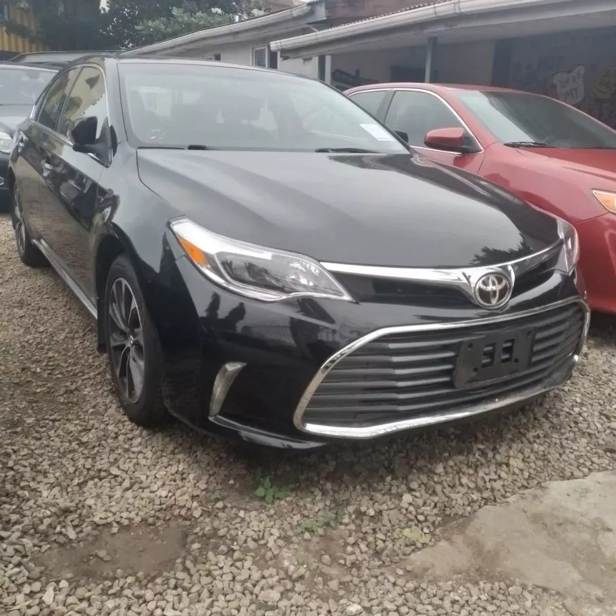 Toyota Avalon   - 2016