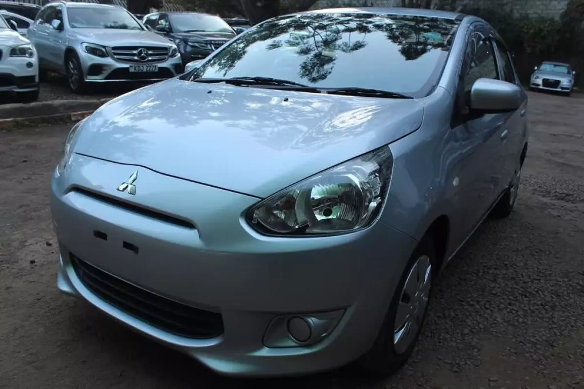 Mitsubishi Mirage - 2015