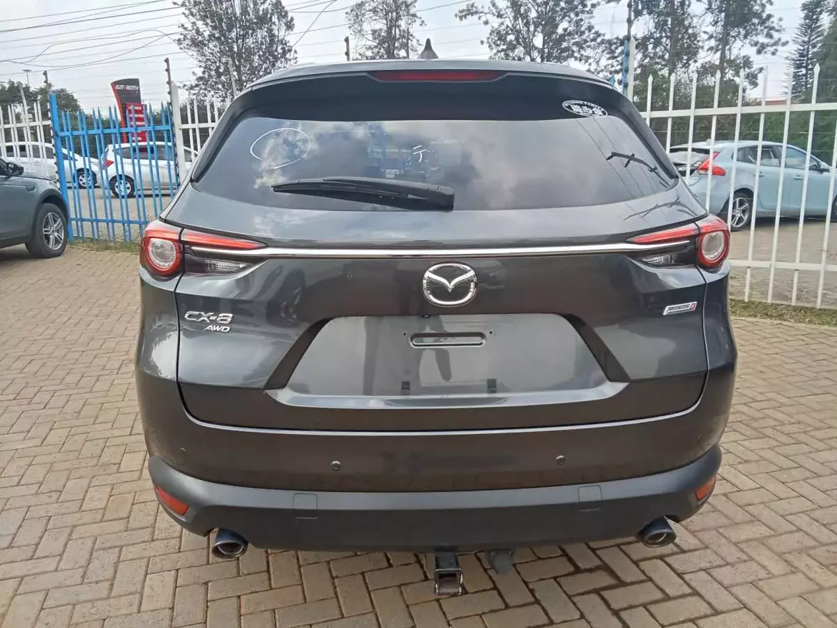 Mazda CX-8   - 2017