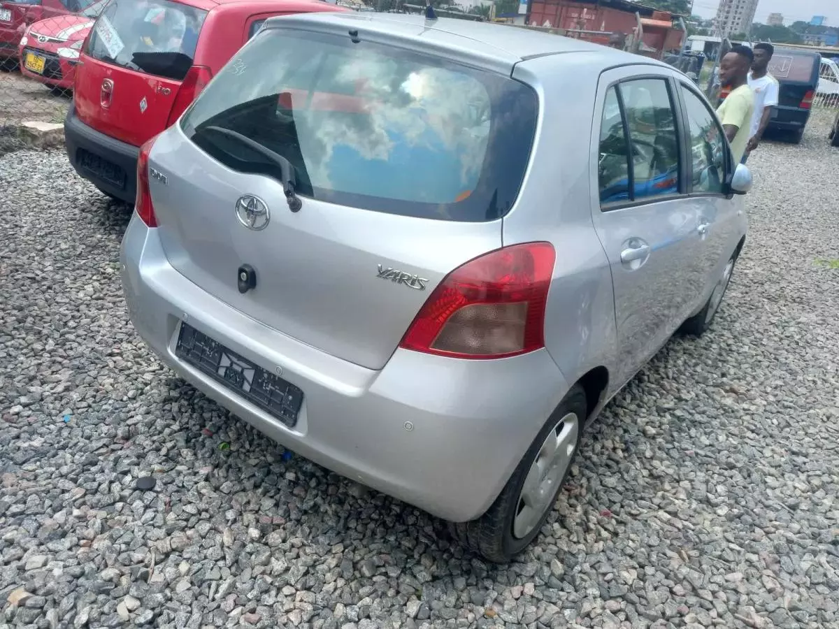 Toyota Yaris   - 2007