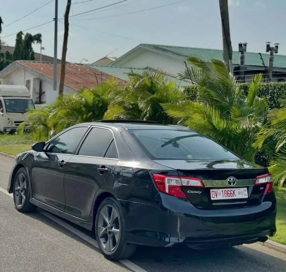 Toyota Camry   - 2014