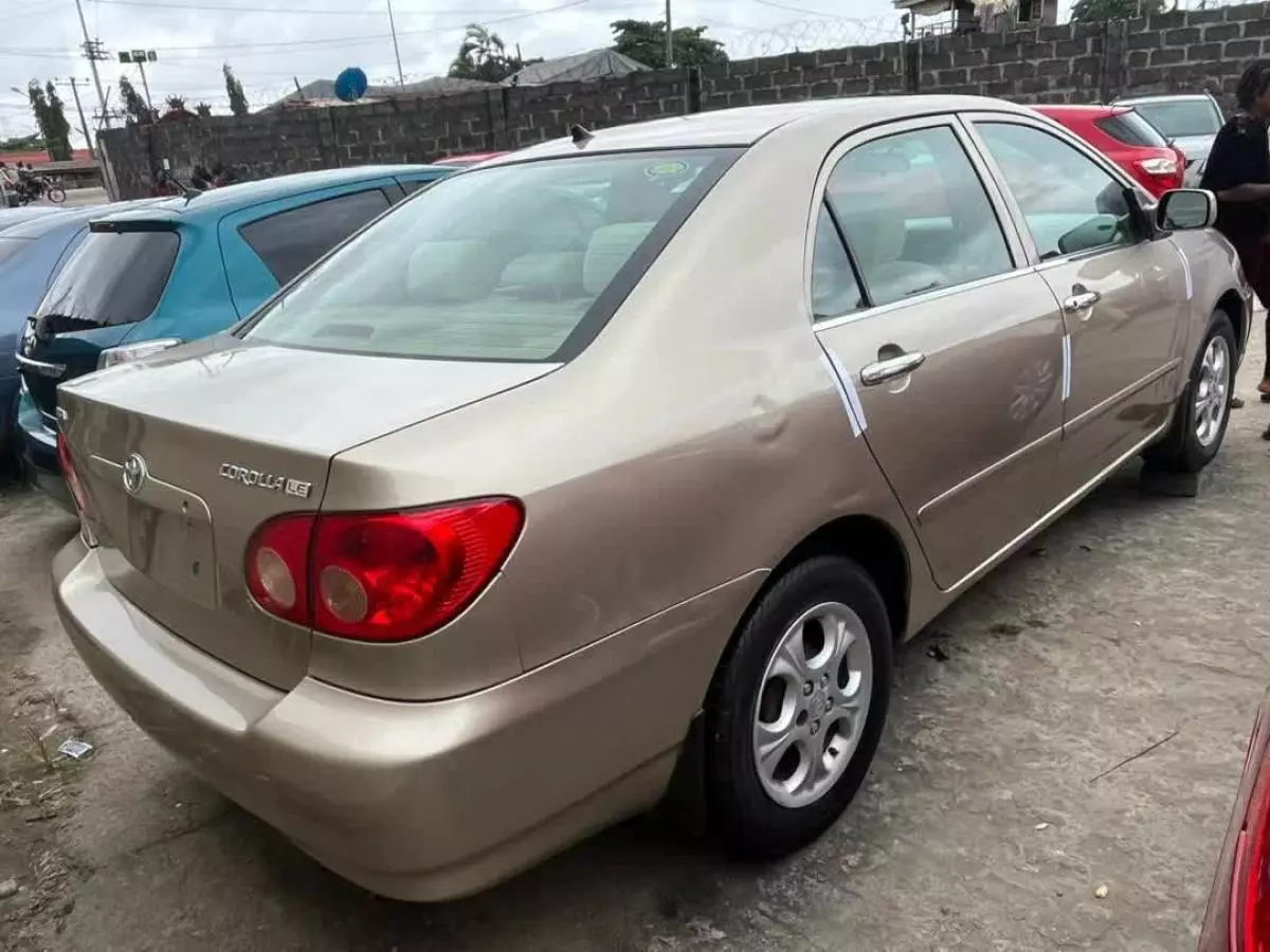 Toyota Corolla   - 2006