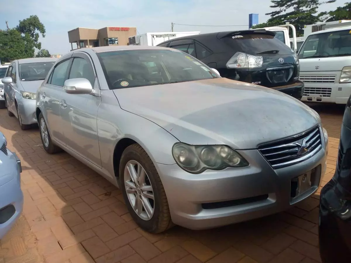 Toyota Mark X - 2009