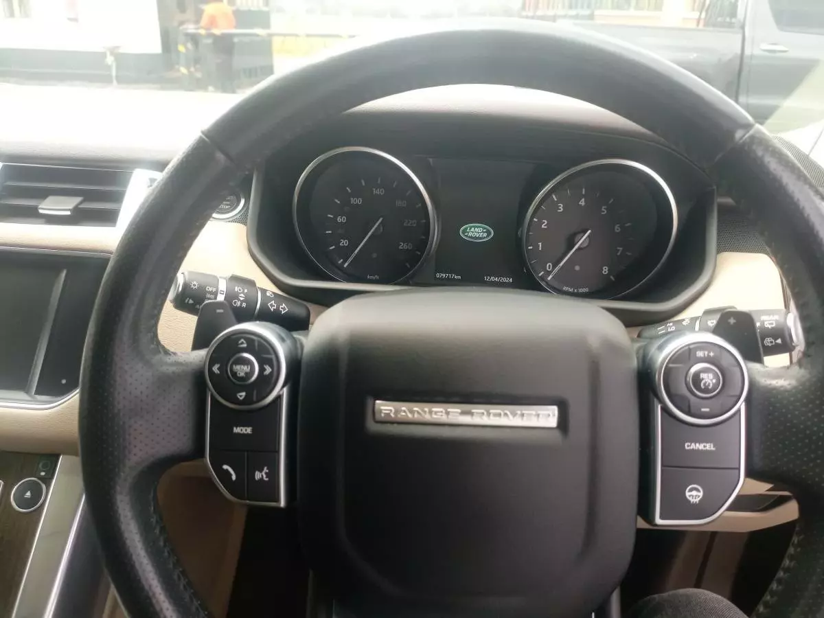 Land Rover Range Rover Sport   - 2016