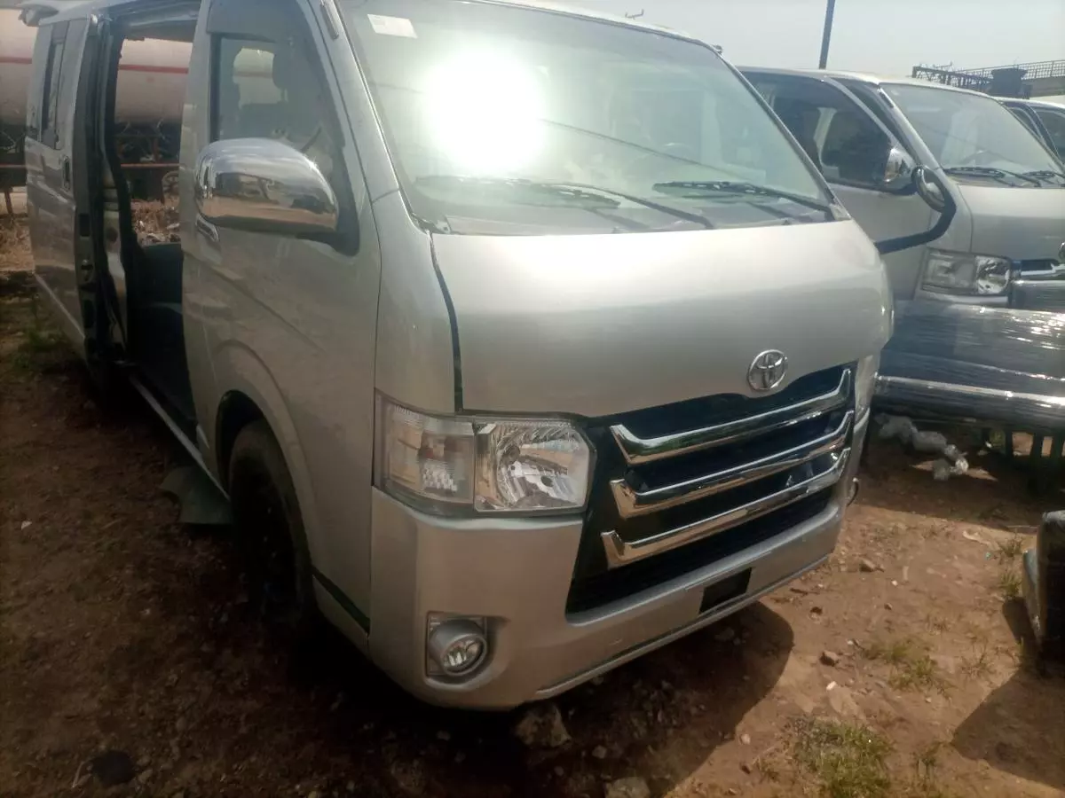 Toyota Hiace   - 2008