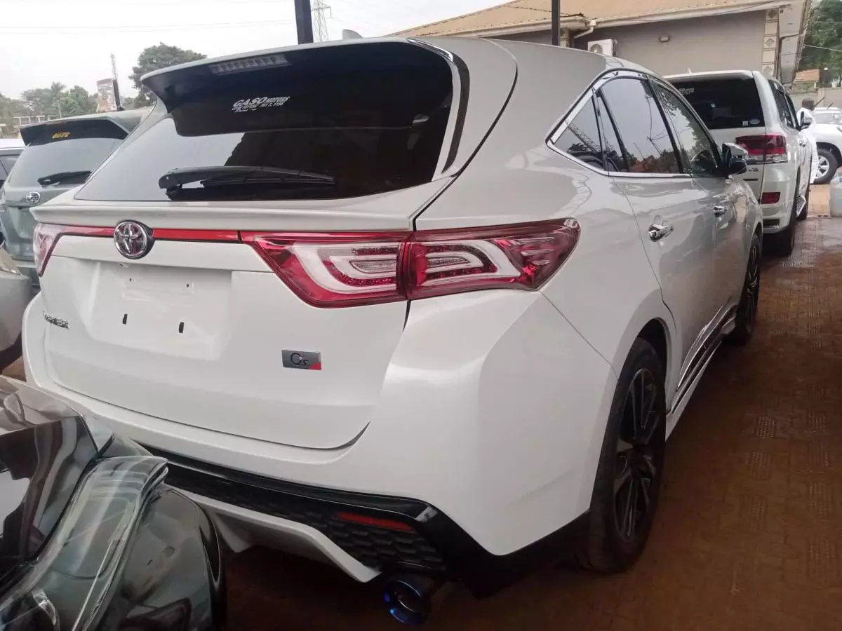 Toyota Harrier GR   - 2016