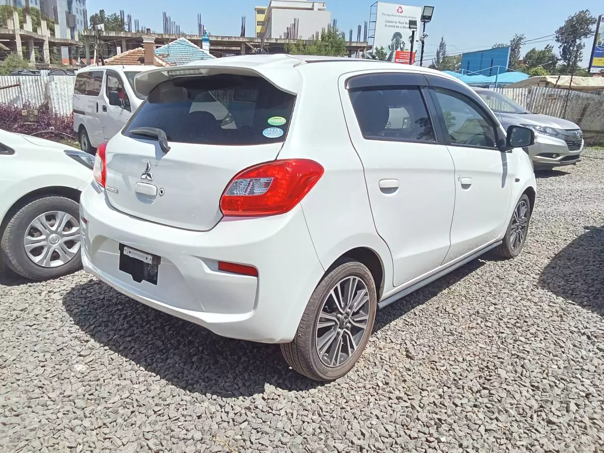 Mitsubishi Mirage   - 2016