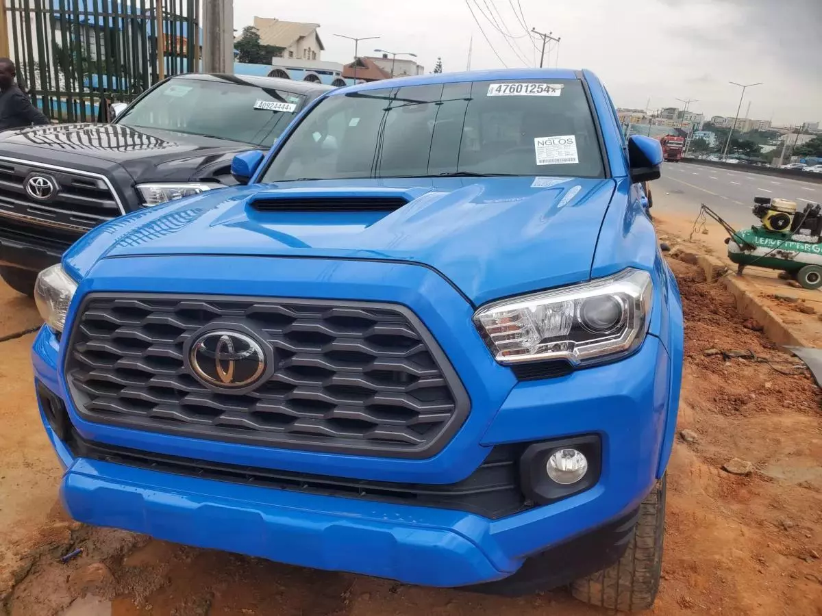 Toyota Tacoma   - 2021