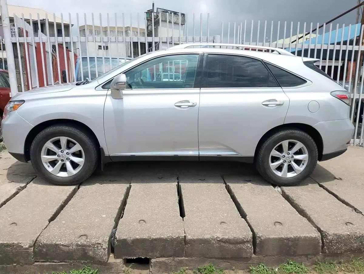 Lexus RX 350   - 2010