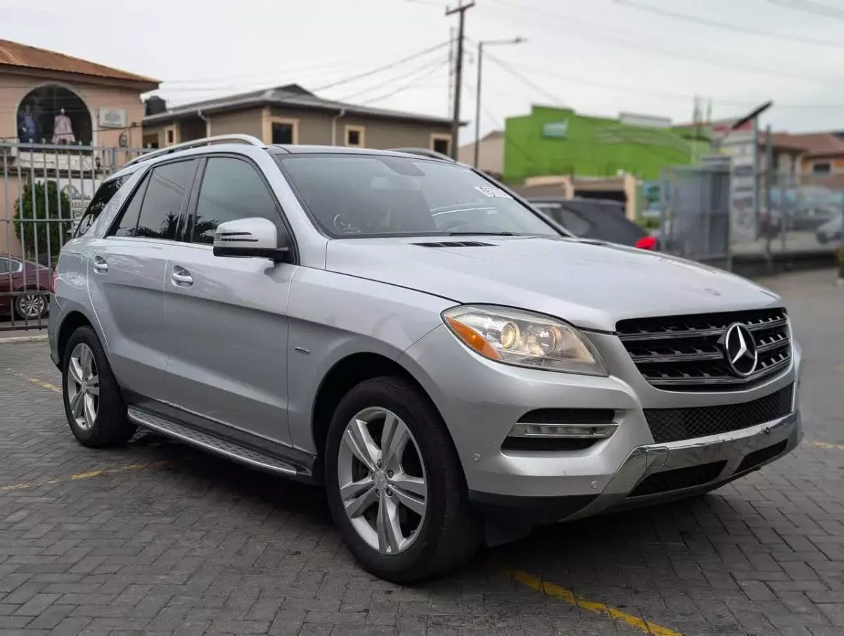 Mercedes-Benz ML 350   - 2012