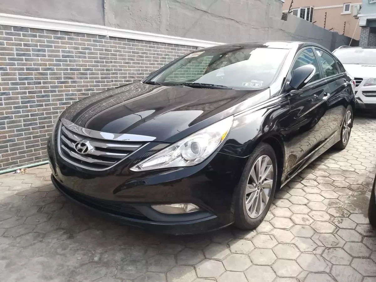 Hyundai Sonata   - 2014