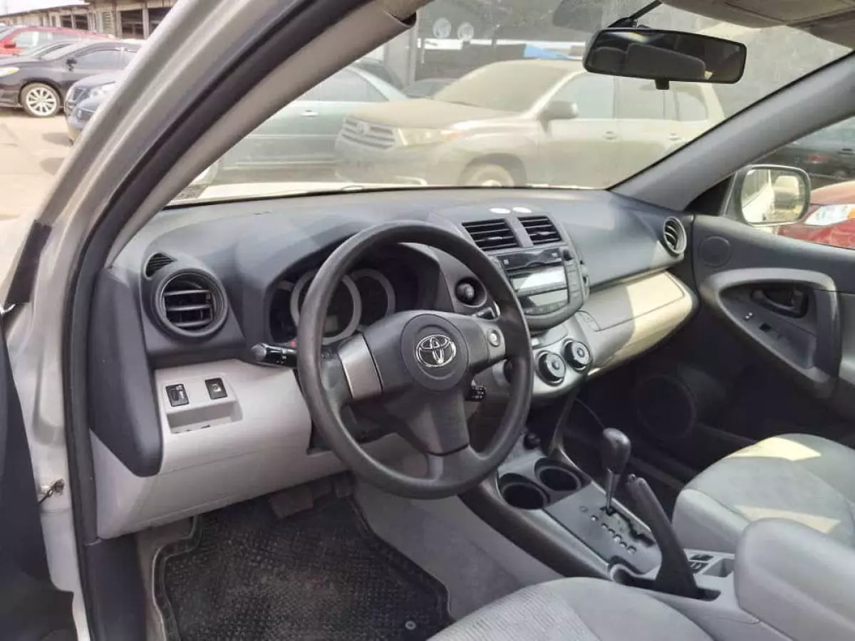 Toyota RAV 4 - 2010