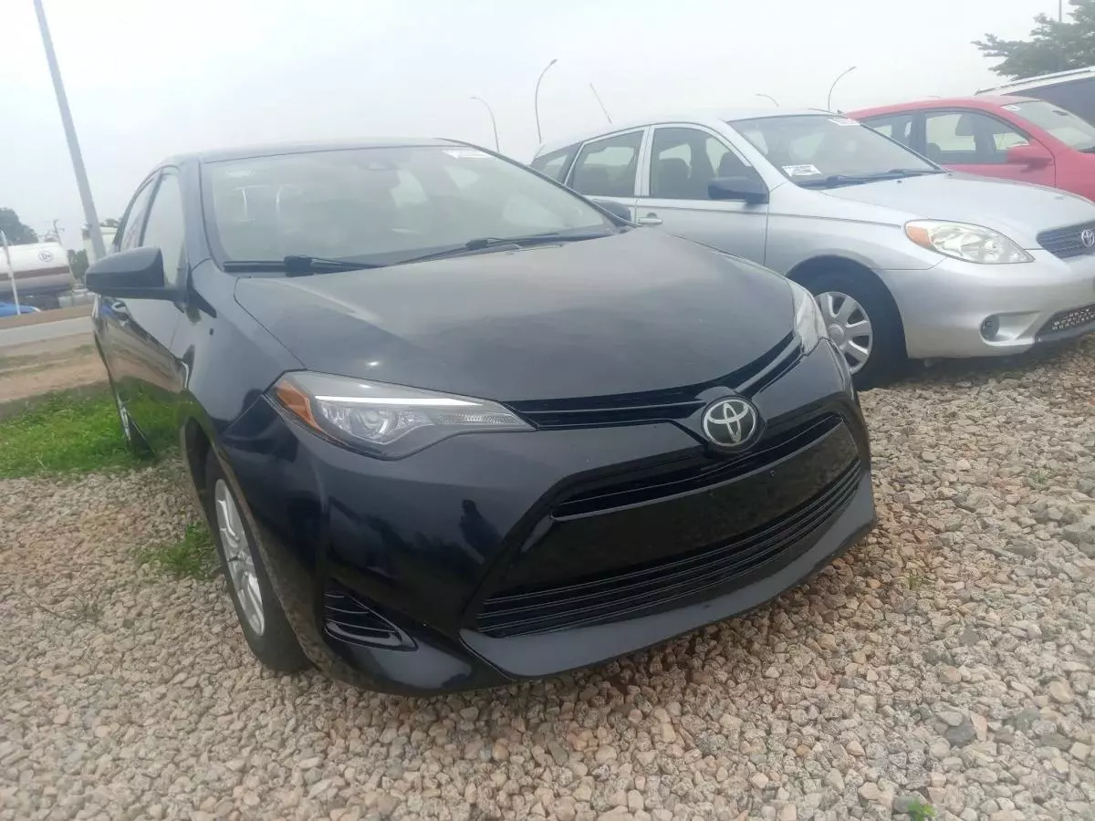 Toyota Corolla   - 2016