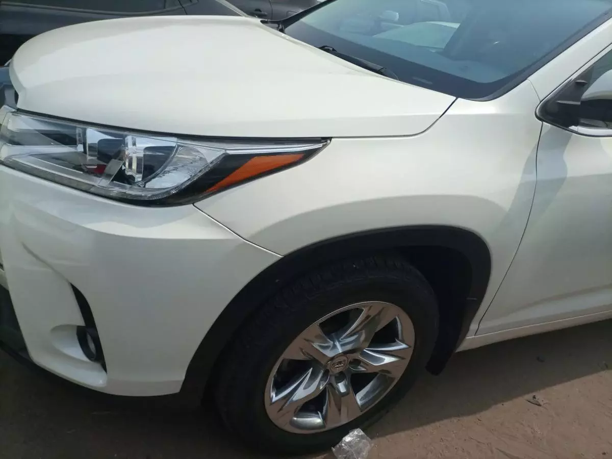 Toyota Highlander - 2015