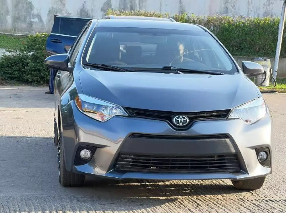 Toyota Corolla   - 2015