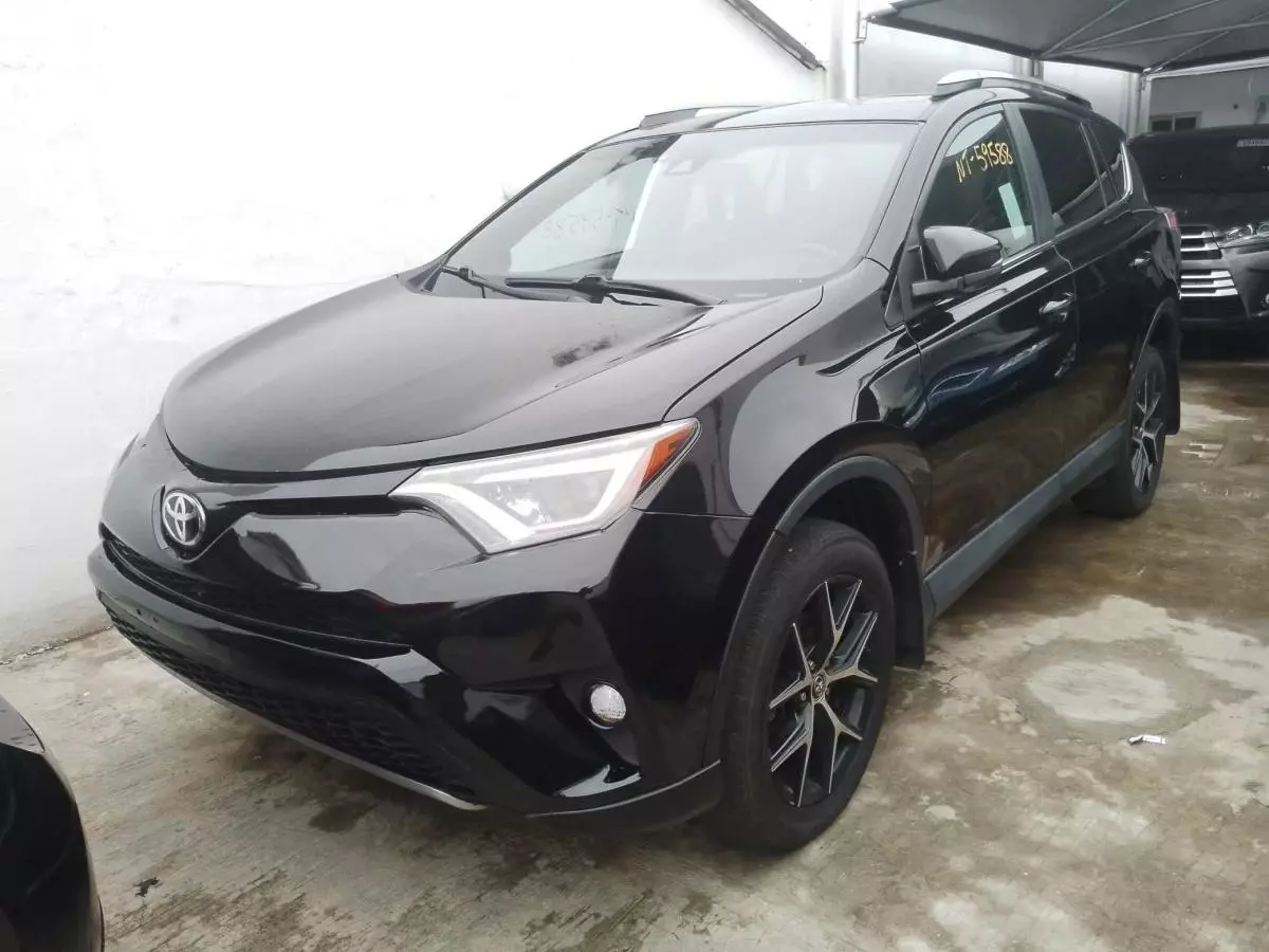 Toyota RAV 4   - 2017