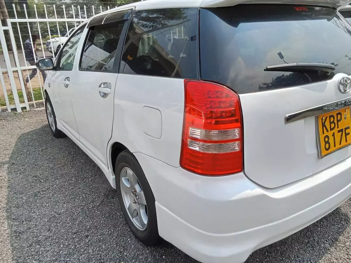 Toyota Wish   - 2004