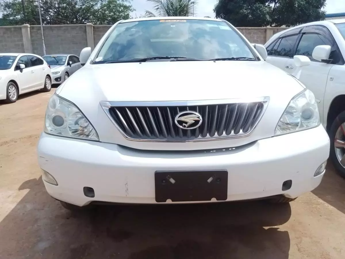 Toyota Harrier   - 2011