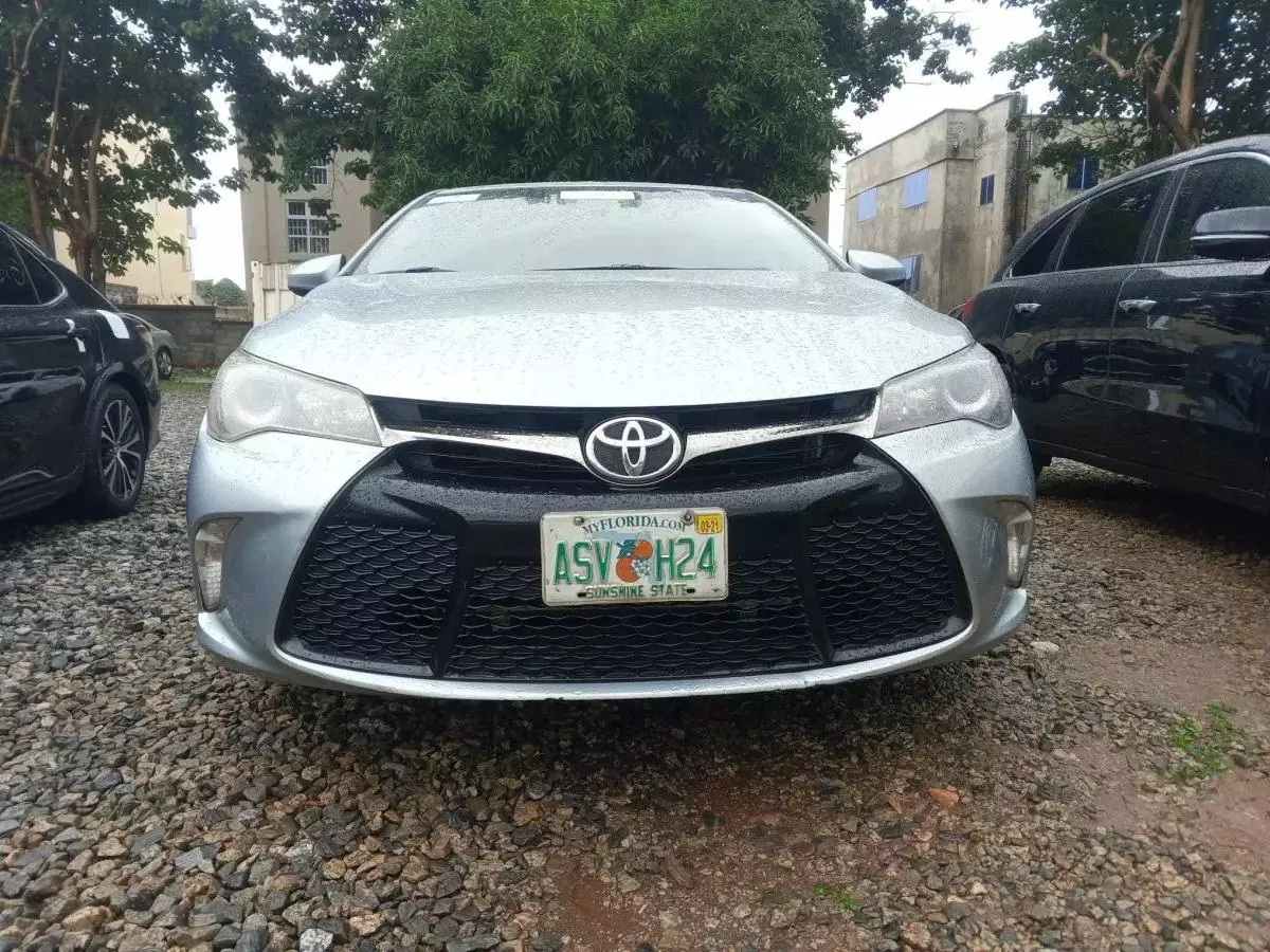 Toyota Camry   - 2015