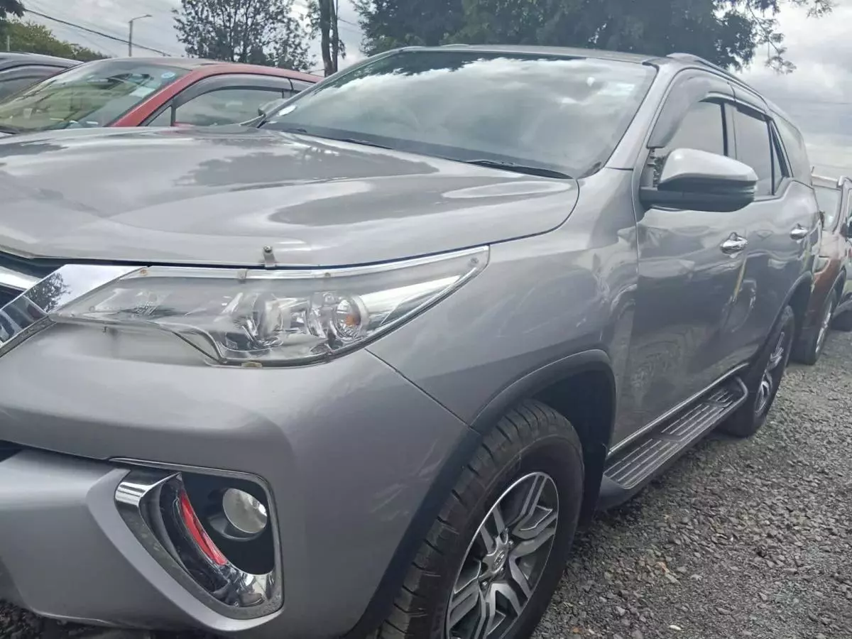 Toyota Fortuner   - 2017