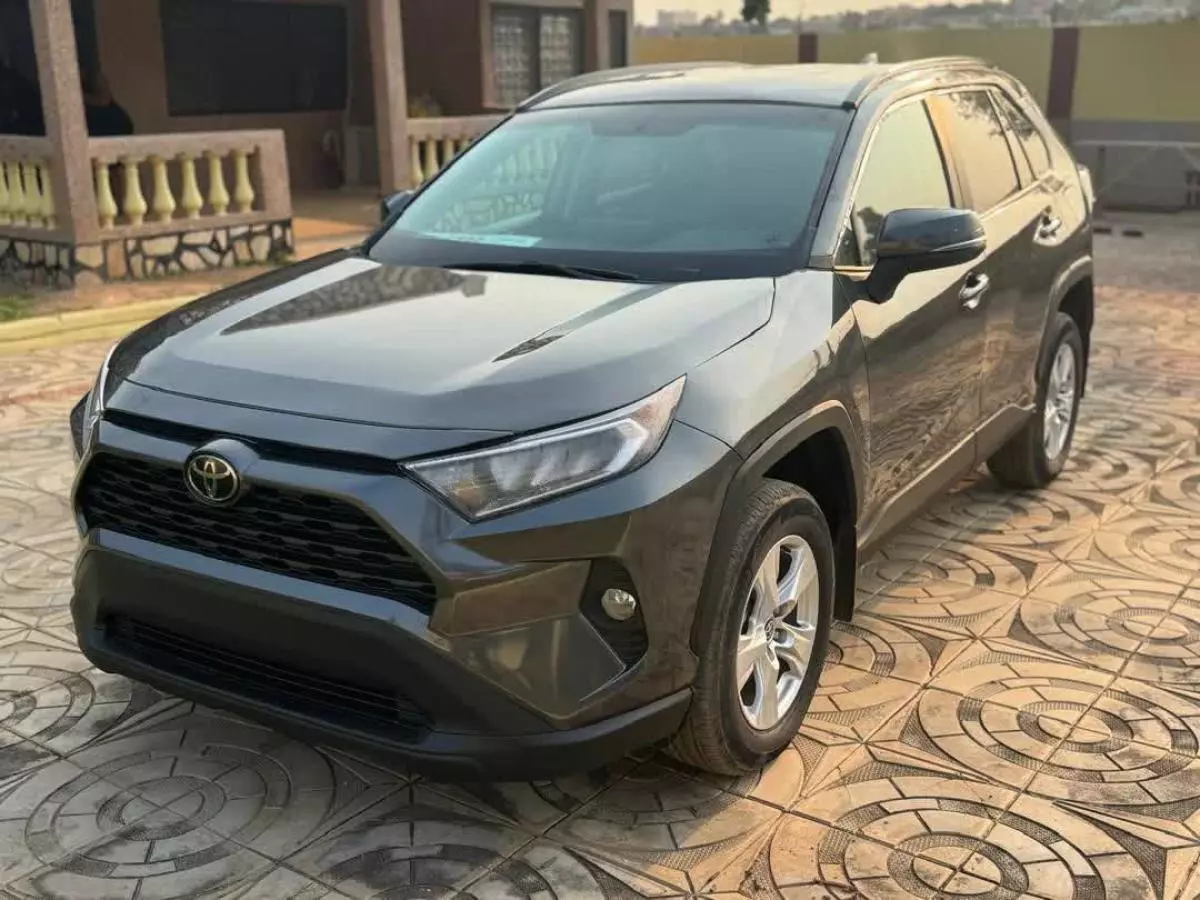 Toyota RAV 4   - 2021