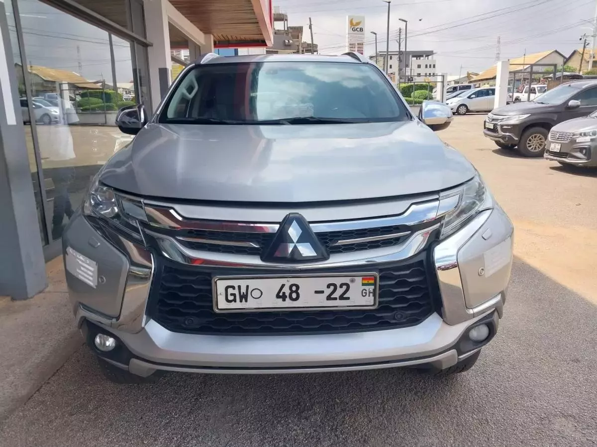 Mitsubishi Pajero Sport   - 2019