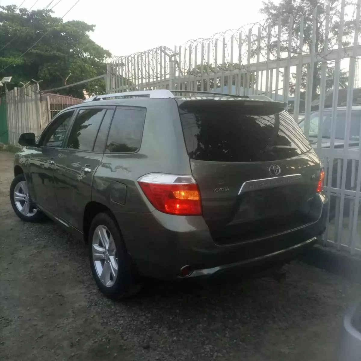 Toyota Highlander   - 2009